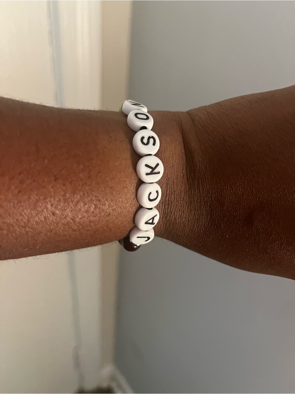 White Personalized Letter Bead Bracelet - JACKSON